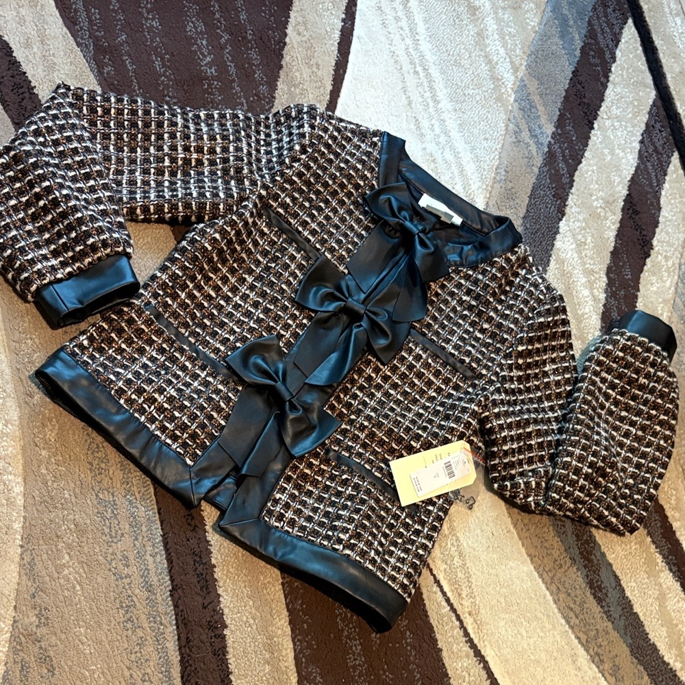 Chic Tweed Blazer with Satin Accents